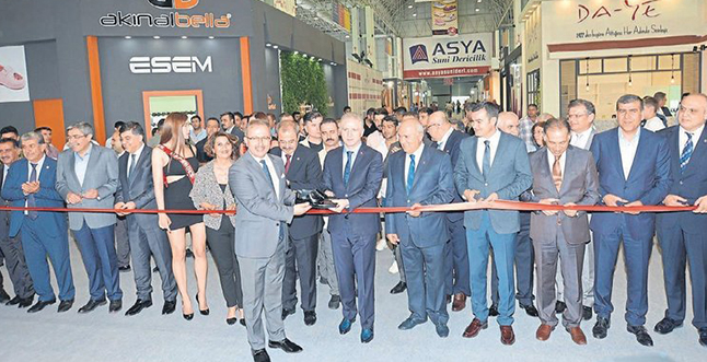 Türkiye’nin en büyük ikinci ayakkabı fuarı açıldı